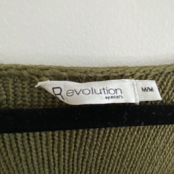 OLIVE GREEN KNIT SWEATER - Picture 7 of 7